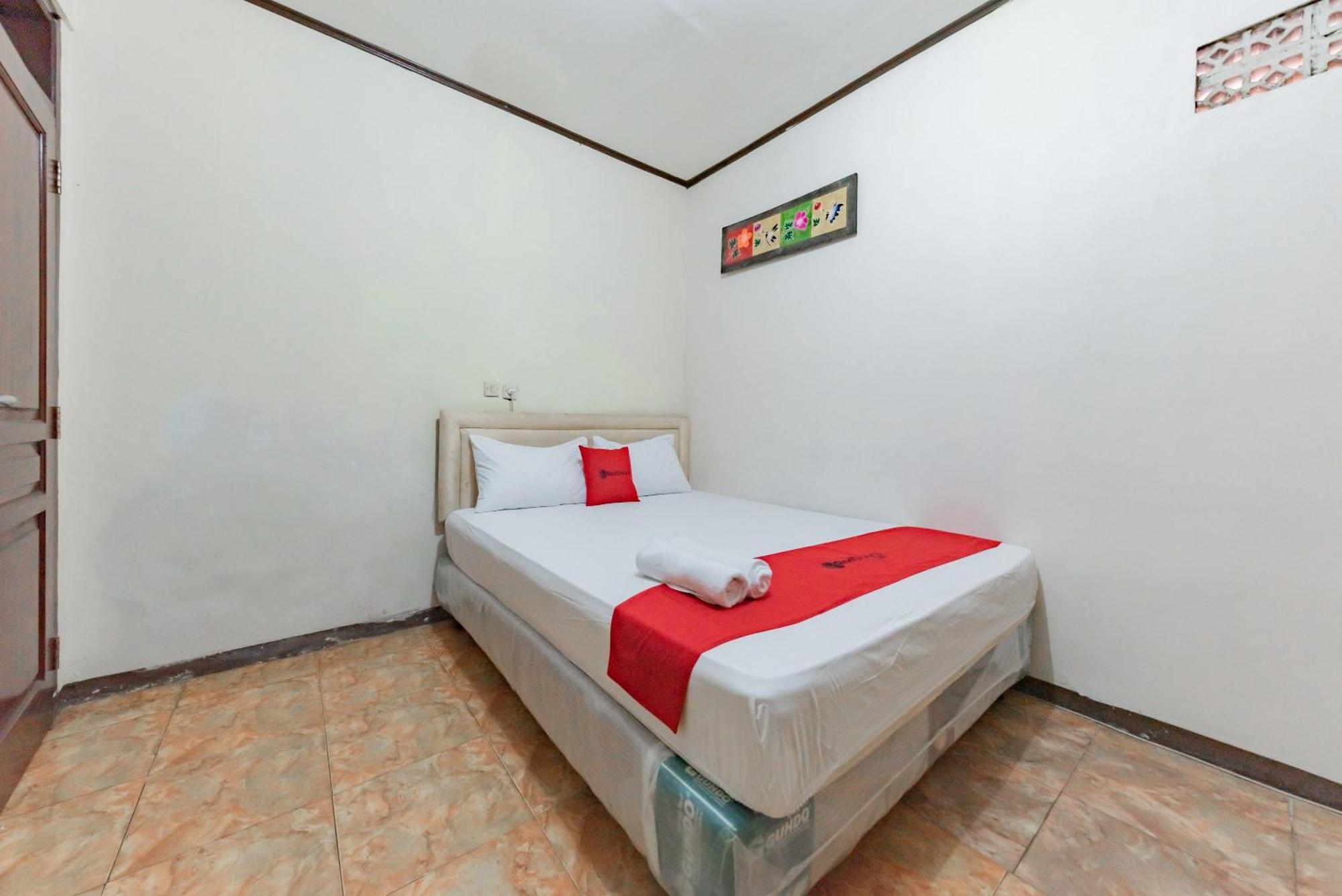 Reddoorz Near Cikole Lembang Hotel Exterior foto