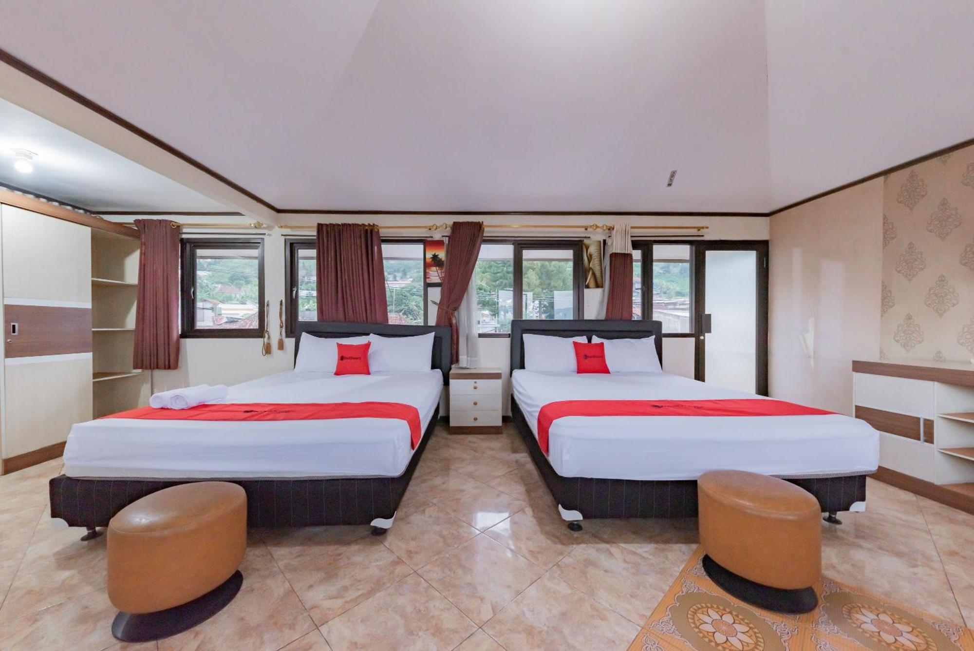 Reddoorz Near Cikole Lembang Hotel Exterior foto