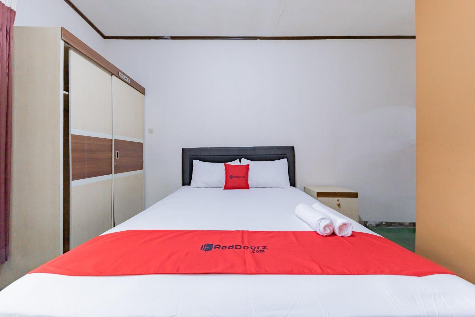 Reddoorz Near Cikole Lembang Hotel Exterior foto