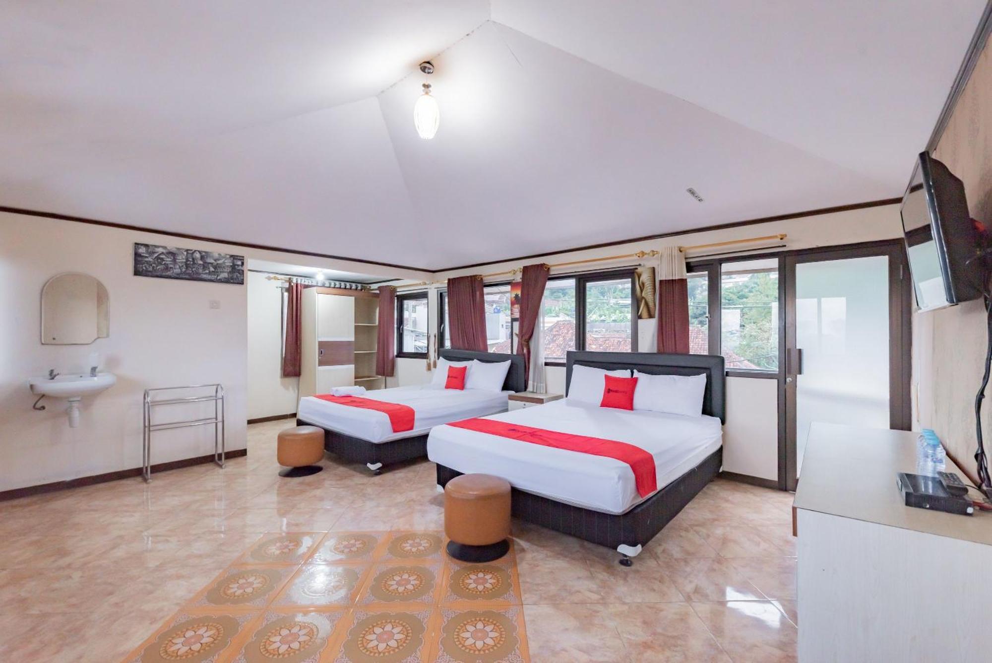 Reddoorz Near Cikole Lembang Hotel Exterior foto
