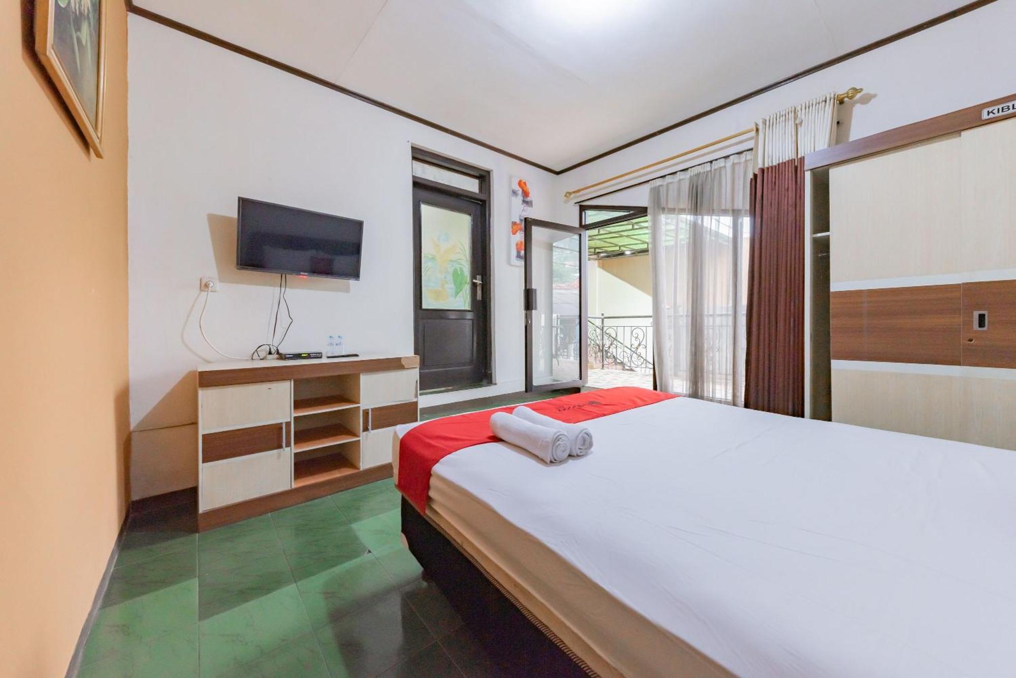 Reddoorz Near Cikole Lembang Hotel Exterior foto